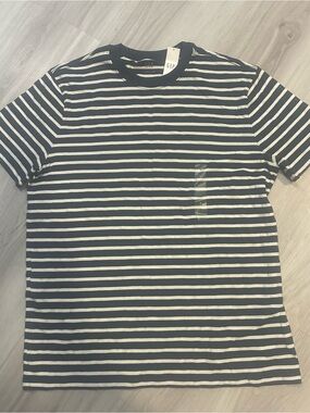 GAP Men’s Navy & White Horizontal Stripe Crew Tee